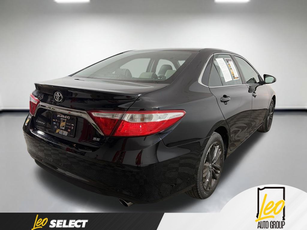 Used 2017 Toyota Camry SE FWD image 9