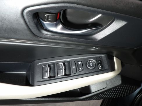 Used 2023 Honda Accord EX image 9