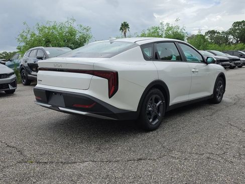 New 2026 Kia K4 FWD image 8