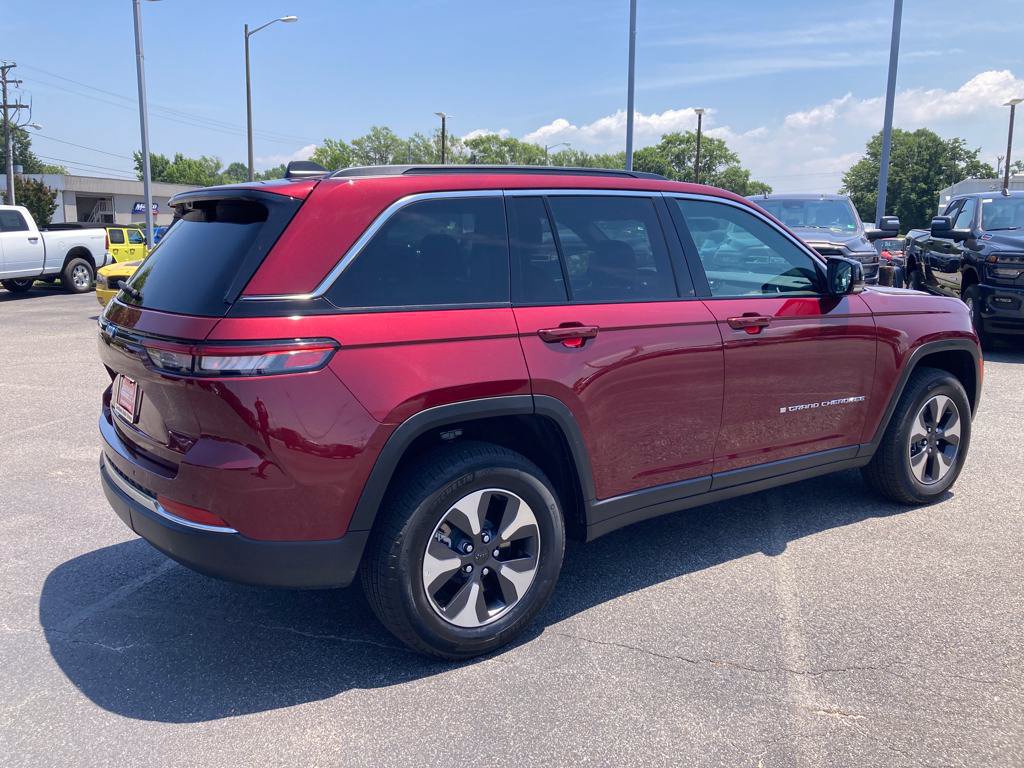New 2024 Jeep Grand Cherokee Limited 4xe w/ Luxury Tech Group II AWD/4WD image 5