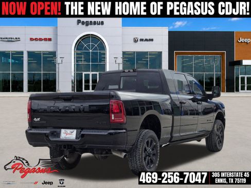 New 2026 RAM 2500 Laramie AWD/4WD image 5