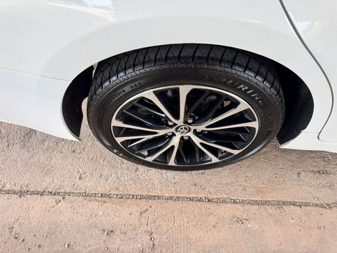 Used 2018 Toyota Camry SE FWD image 27