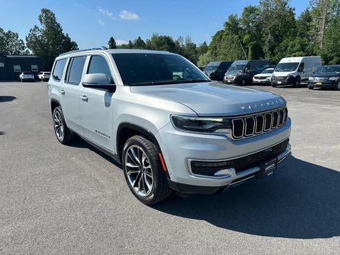 Used 2022 Jeep Wagoneer Series III w/ Premium Group I AWD/4WD image 7