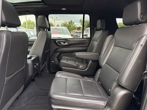 Used 2021 Chevrolet Suburban Z71 w/ Z71 Signature Package image 33