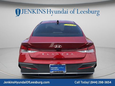 Certified 2024 Hyundai Elantra SEL FWD image 6