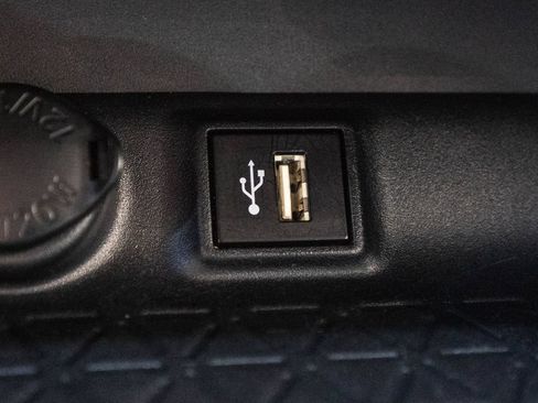 Used 2025 Toyota RAV4 XLE AWD/4WD image 26