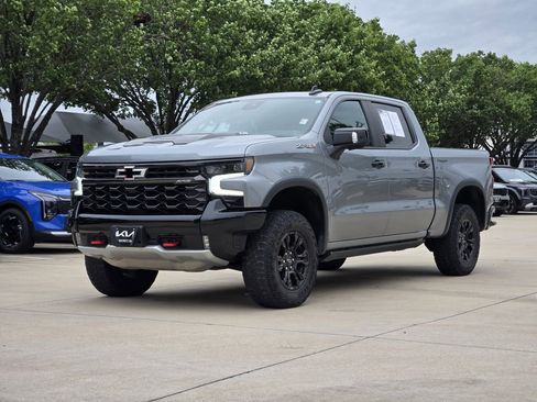 Used 2024 Chevrolet Silverado 1500 ZR2 w/ Technology Package AWD/4WD image 2