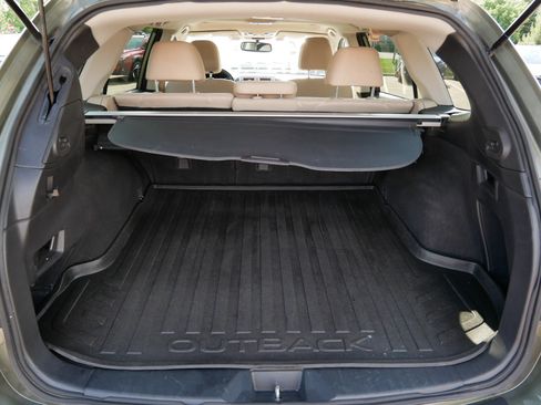 Used 2016 Subaru Outback 2.5i Premium AWD/4WD image 18