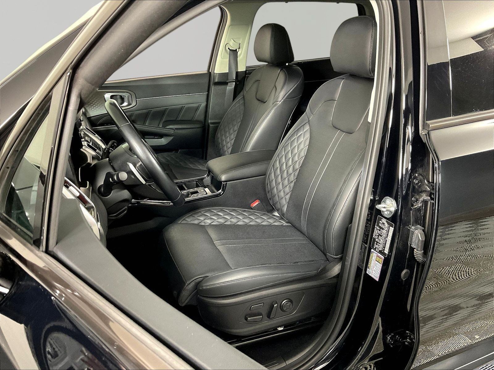 Used 2023 Kia Sorento SX AWD/4WD image 21