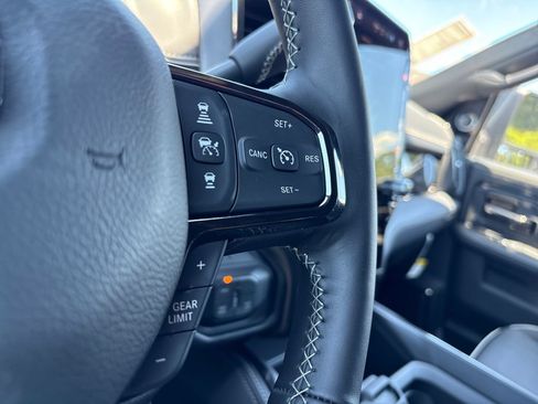 New 2026 RAM 2500 Limited AWD/4WD image 31