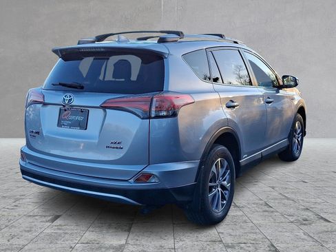 Used 2017 Toyota RAV4 XLE image 11