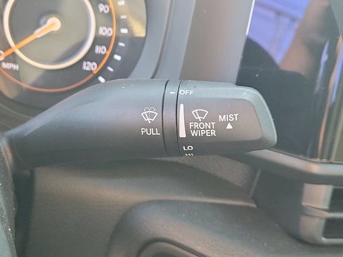 Used 2025 Jeep Gladiator Sport AWD/4WD image 25