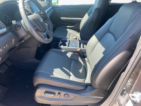 Certified 2026 Honda Odyssey EX-L image 11