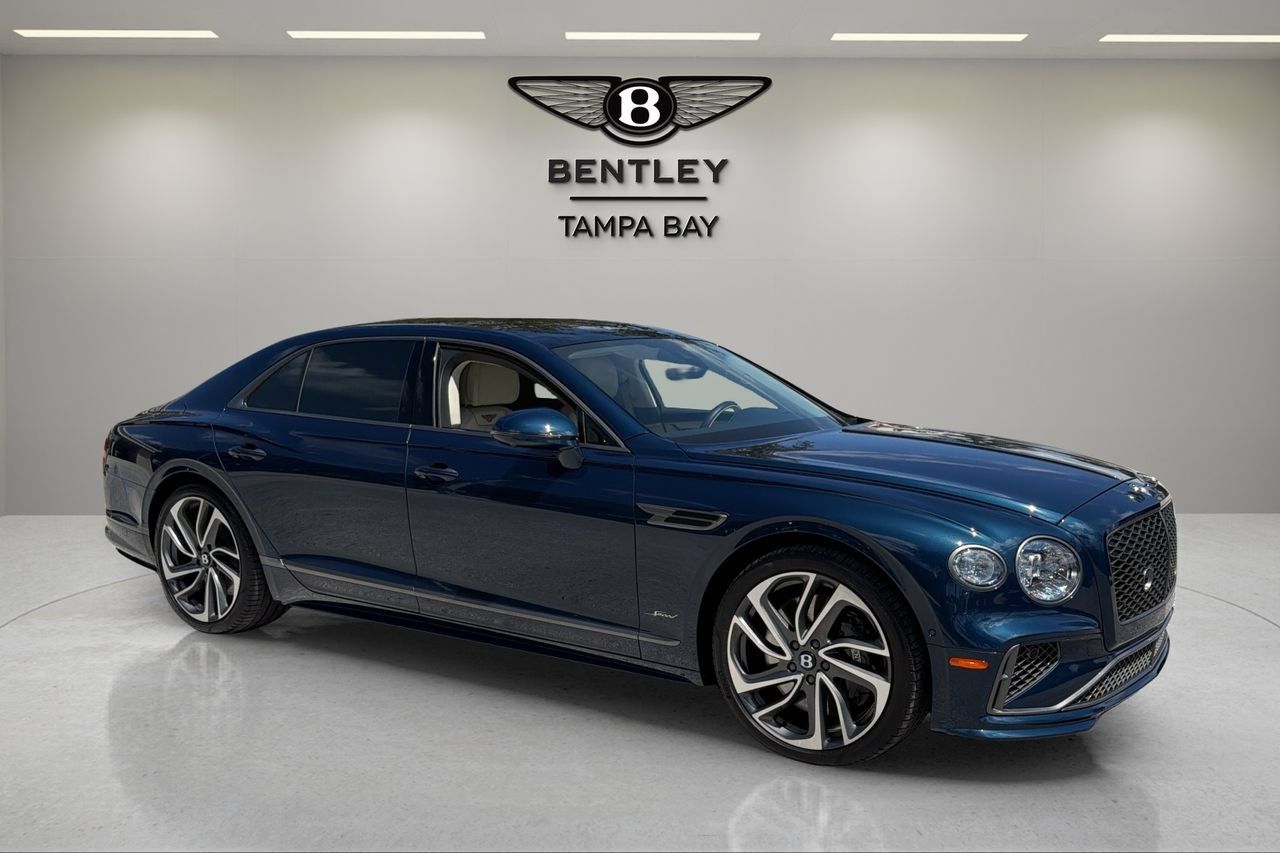 Used 2025 Bentley Flying Spur Plug-In Hybrid AWD/4WD image 14