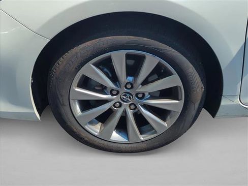 Used 2016 Toyota Camry XLE w/ Advanced Technology Package FWD image 27