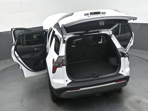 Certified 2026 Chevrolet Equinox LT FWD image 51