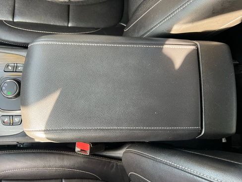 Used 2020 GMC Acadia SLT w/ Premium Package image 30