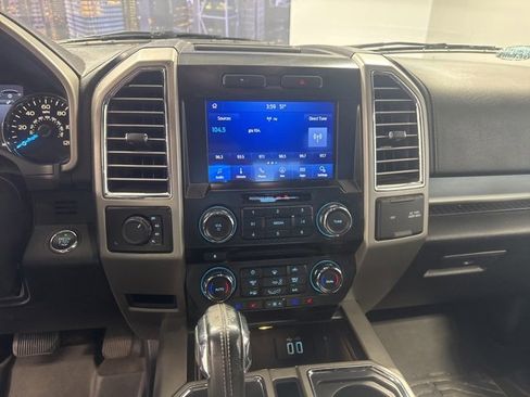 Used 2016 Ford F150 Lariat image 14