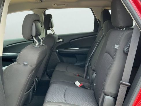 Used 2019 Dodge Journey SE w/ Connectivity Group FWD image 12