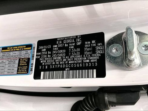 Used 2025 Kia Telluride S AWD/4WD image 41