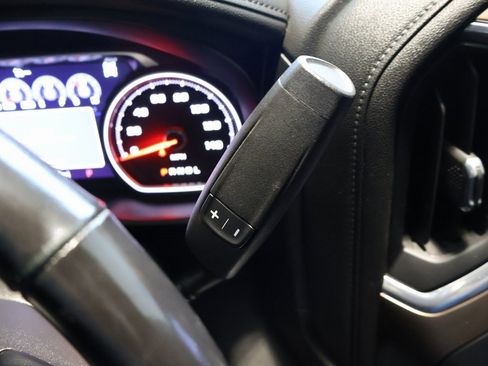 Used 2019 Chevrolet Silverado 1500 High Country w/ High Country Premium Package image 18