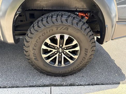 Used 2019 Ford F150 Raptor w/ Equipment Group 802A Luxury AWD/4WD image 36