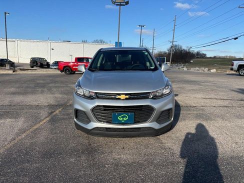 Used 2018 Chevrolet Trax LS image 8