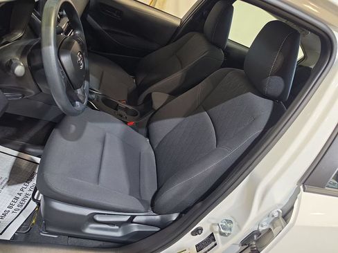 Used 2026 Toyota Corolla LE FWD image 13