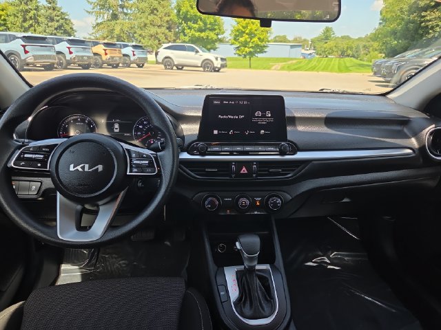 Certified 2023 Kia Forte LXS w/ LXS Technology Package FWD image 18