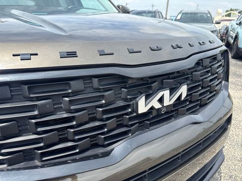 Used 2022 Kia Telluride SX w/ Nightfall Edition Package AWD/4WD image 10