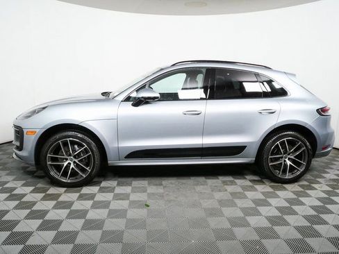 Certified 2024 Porsche Macan AWD/4WD image 2