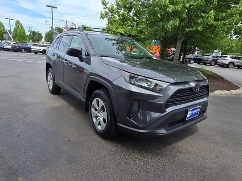 Used 2021 Toyota RAV4 LE AWD/4WD image 11