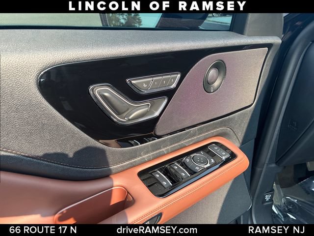 Certified 2026 Lincoln Aviator Reserve AWD/4WD image 14