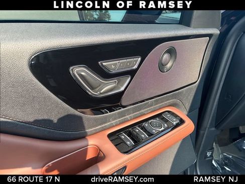 Used 2026 Lincoln Aviator Reserve AWD/4WD image 14