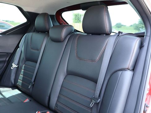 Used 2020 Nissan Kicks SR w/ SR Premium Package FWD image 13