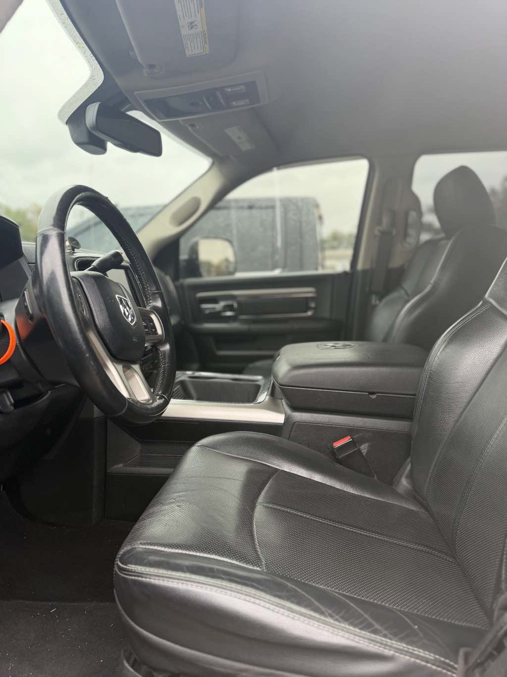 Used 2018 RAM 2500 Laramie w/ Sport Appearance Group AWD/4WD image 6