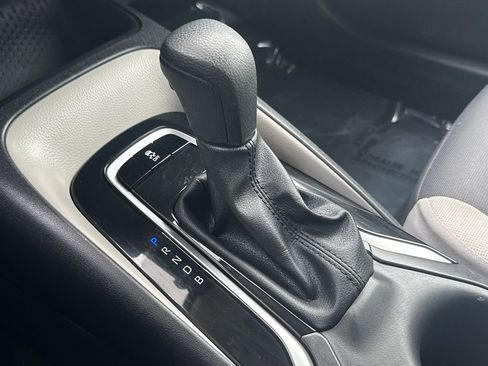 Used 2025 Toyota Corolla LE FWD image 25
