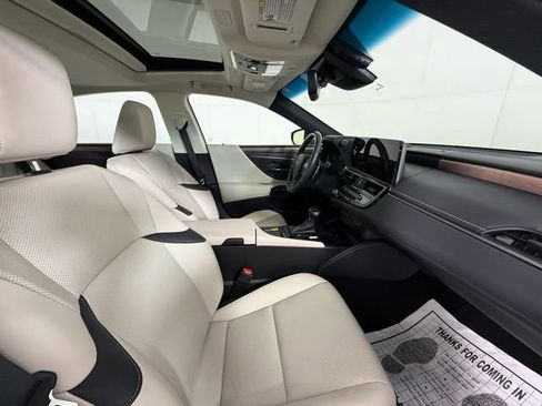 Certified 2025 Lexus ES 300h w/ Premium Package image 34