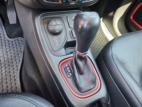 Used 2018 Jeep Compass Trailhawk w/ Safe & Security Group image 22