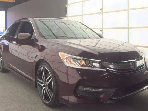 Used 2017 Honda Accord Sport image 4