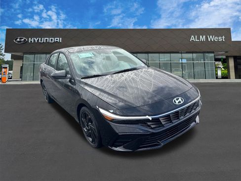New 2026 Hyundai Elantra SEL Sport image 3