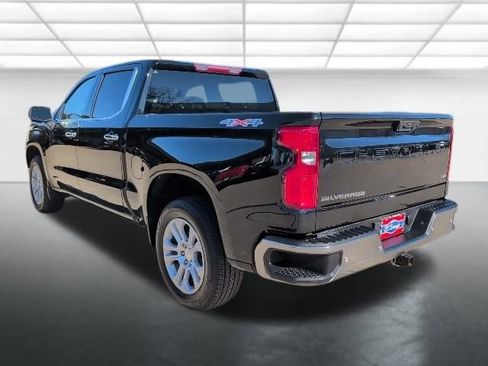 Certified 2022 Chevrolet Silverado 1500 LTZ image 2