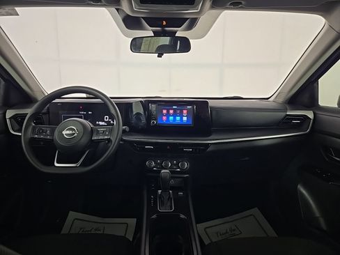 Used 2025 Nissan Kicks S FWD image 9
