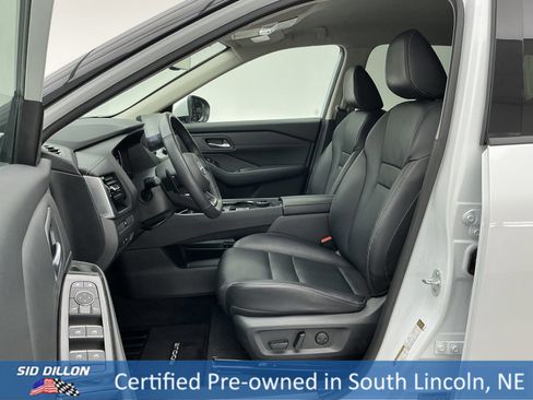 Used 2024 Nissan Rogue SL image 17