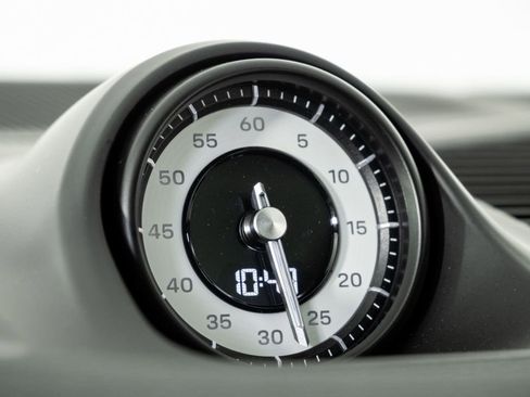 New 2026 Porsche Cayenne Base image 17