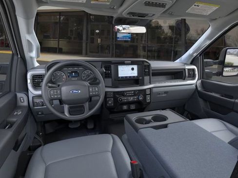 New 2026 Ford F250 XL w/ XL Chrome Package AWD/4WD image 9
