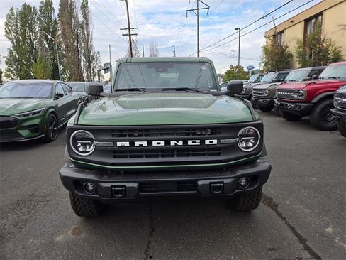 New 2025 Ford Bronco Big Bend w/ Black Diamond Package image 2
