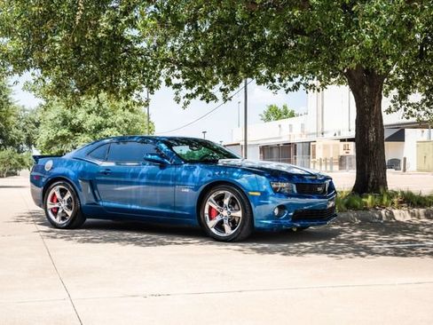Used 2010 Chevrolet Camaro SS w/ RS Package RWD image 16