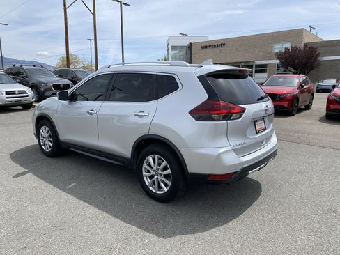 Used 2020 Nissan Rogue SV image 42