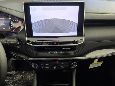 New 2026 Jeep Compass Latitude image 21